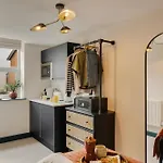 Hotwells I Your Apartamento