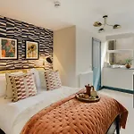 Hotwells I Your Апартаменти *
