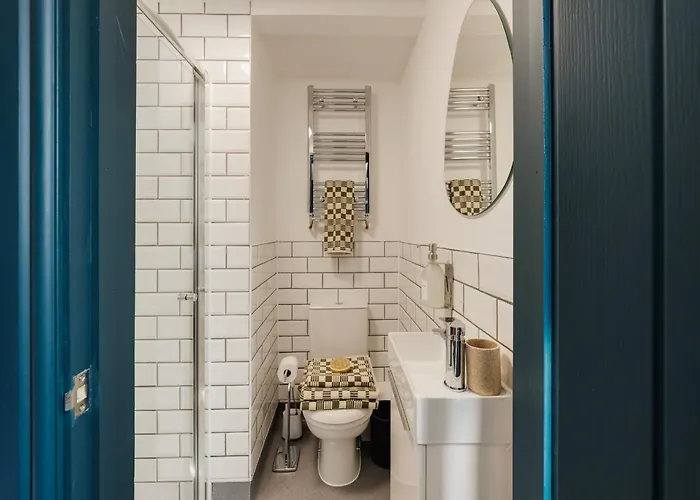 Hotwells I Your * Bristol