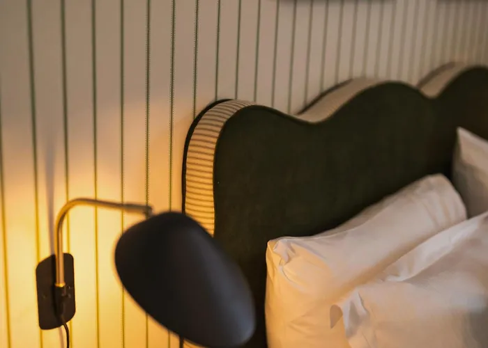 Hotwells I Your * Bristol