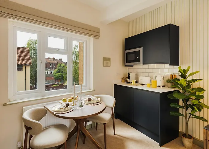 Hotwells I Your * Bristol