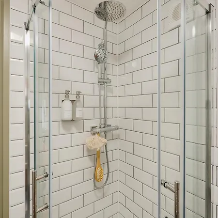 아파트 Hotwells I Your *