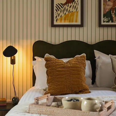 아파트 Hotwells I Your *