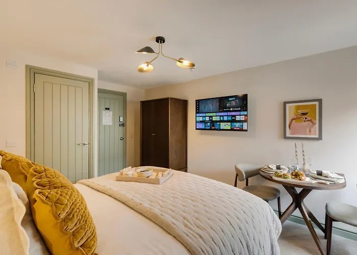 Hotwells I Your Bristol