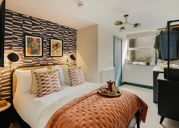 Hotwells I Your Apartman *